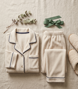 Pijamas foto plana forro polar avena azul marino piping